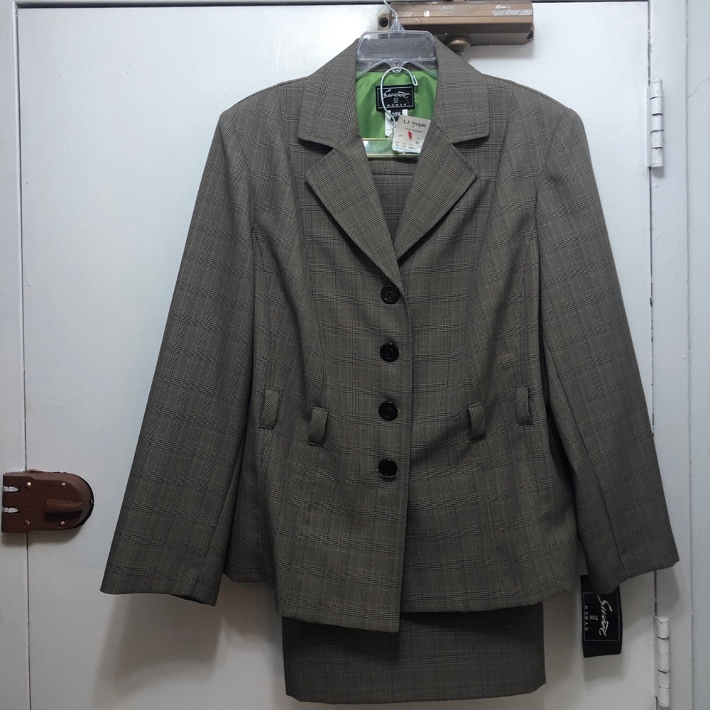 Plus size Women’s Suit!